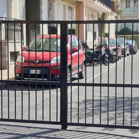 Lägenhet Sul Mare Famiglie Ed Amici Fino 10 Posti Albenga