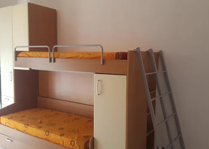 Sul Mare Famiglie Ed Amici Fino 10 Posti * Albenga