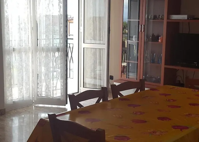Apartament Sul Mare Famiglie Ed Amici Fino 10 Posti Albenga